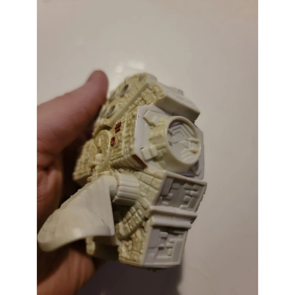 Burger King Toy a 'chunky' Millennium Falcon 2005 STAR WARS EPISODE 3 LFL